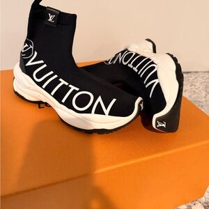 Louis Vuitton Black and White Sneakers - Women’s Size 39. Fits 8.5 US